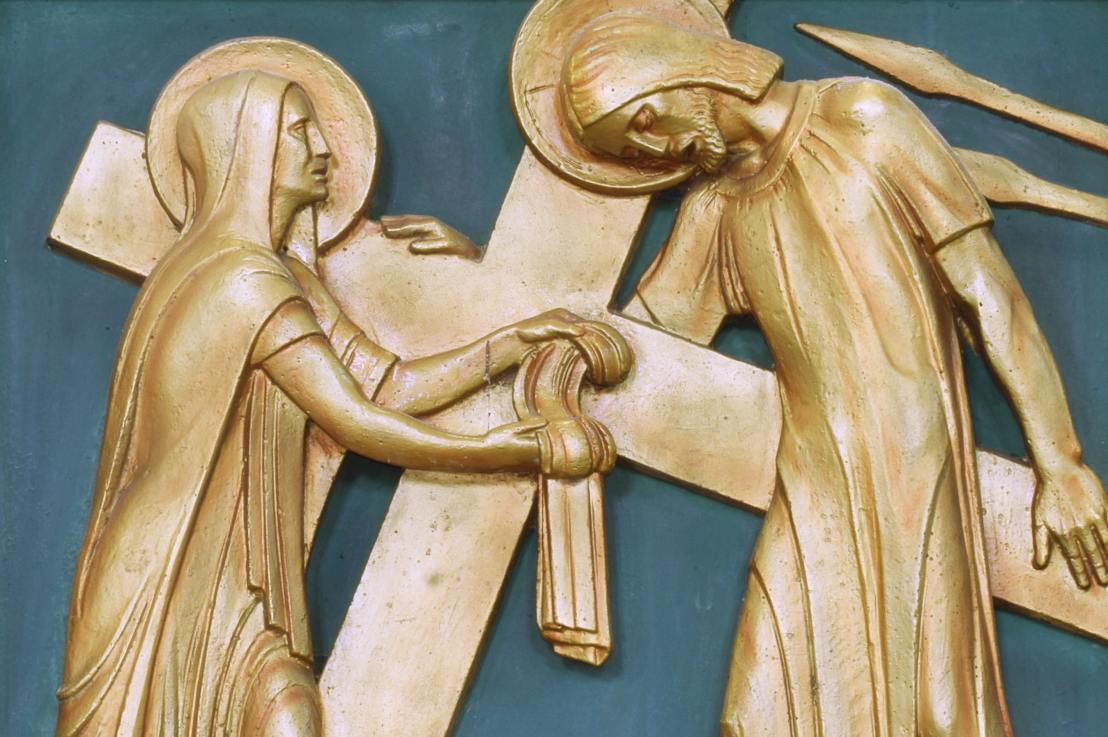 ✙ 6th Station of the Cross: Veronica wipes the face of Christ
